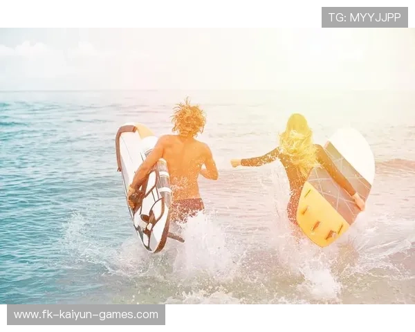 冲浪少年吼海浪“别走”，网友笑喷